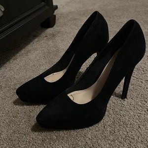 5 1/2 inch heels, pointed toe. Worn 5 times